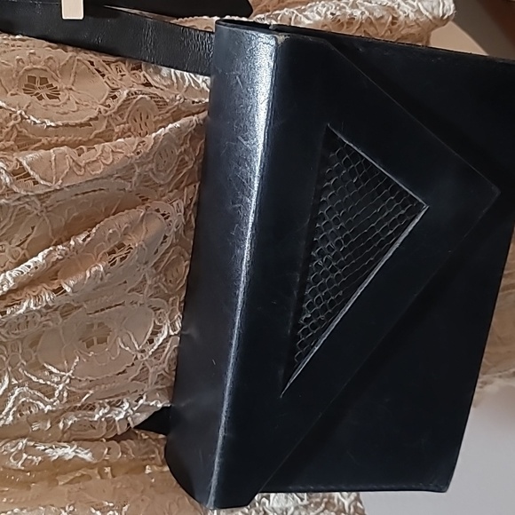 Vintage Black Leather Crossbody Bag 80s Punk Grunge Rock Indie Sleaze Rare Purse - Picture 13 of 16